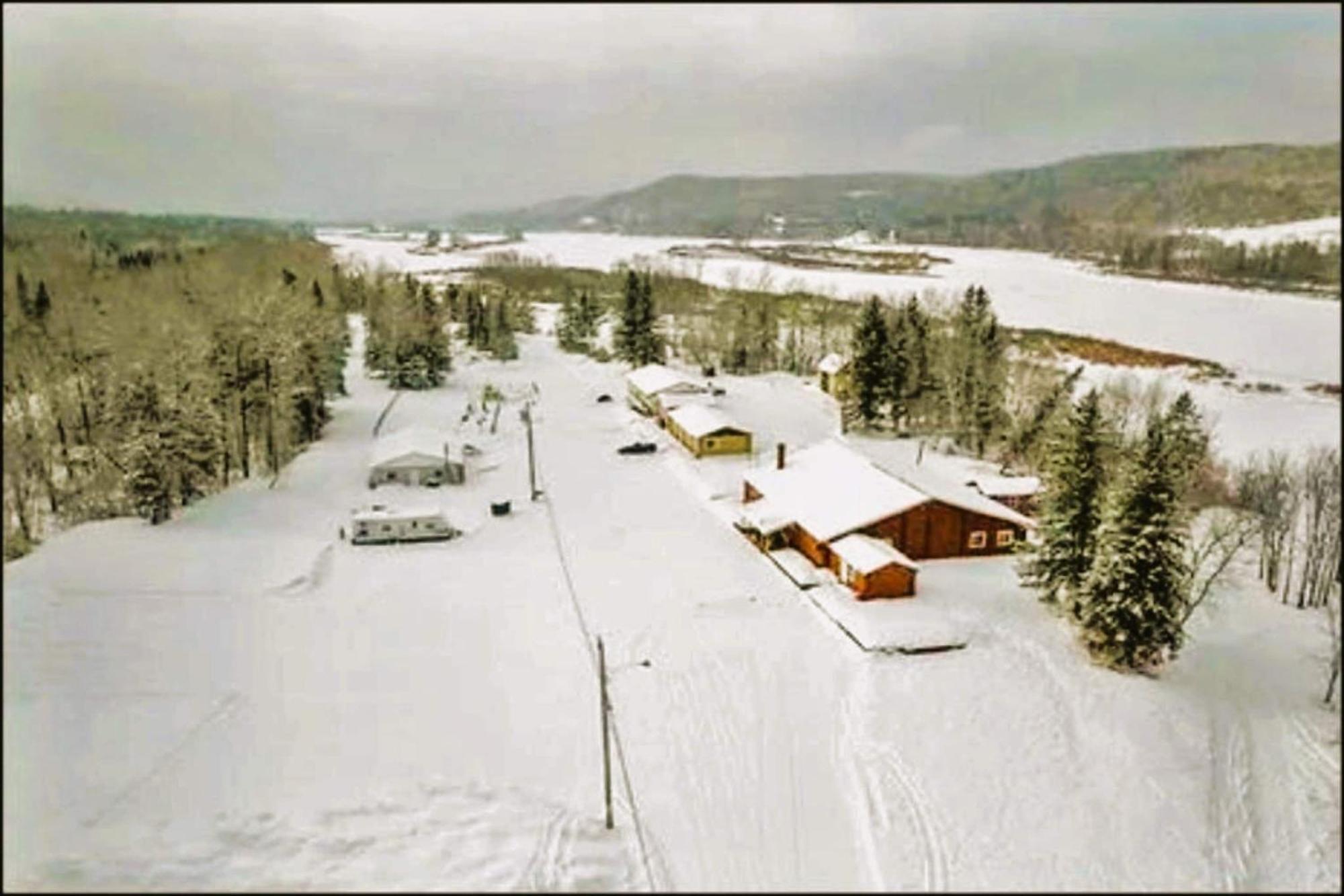 Love Hotels St John River By Oyo At Fort Kent Me Saint John Plantation Bagian luar foto