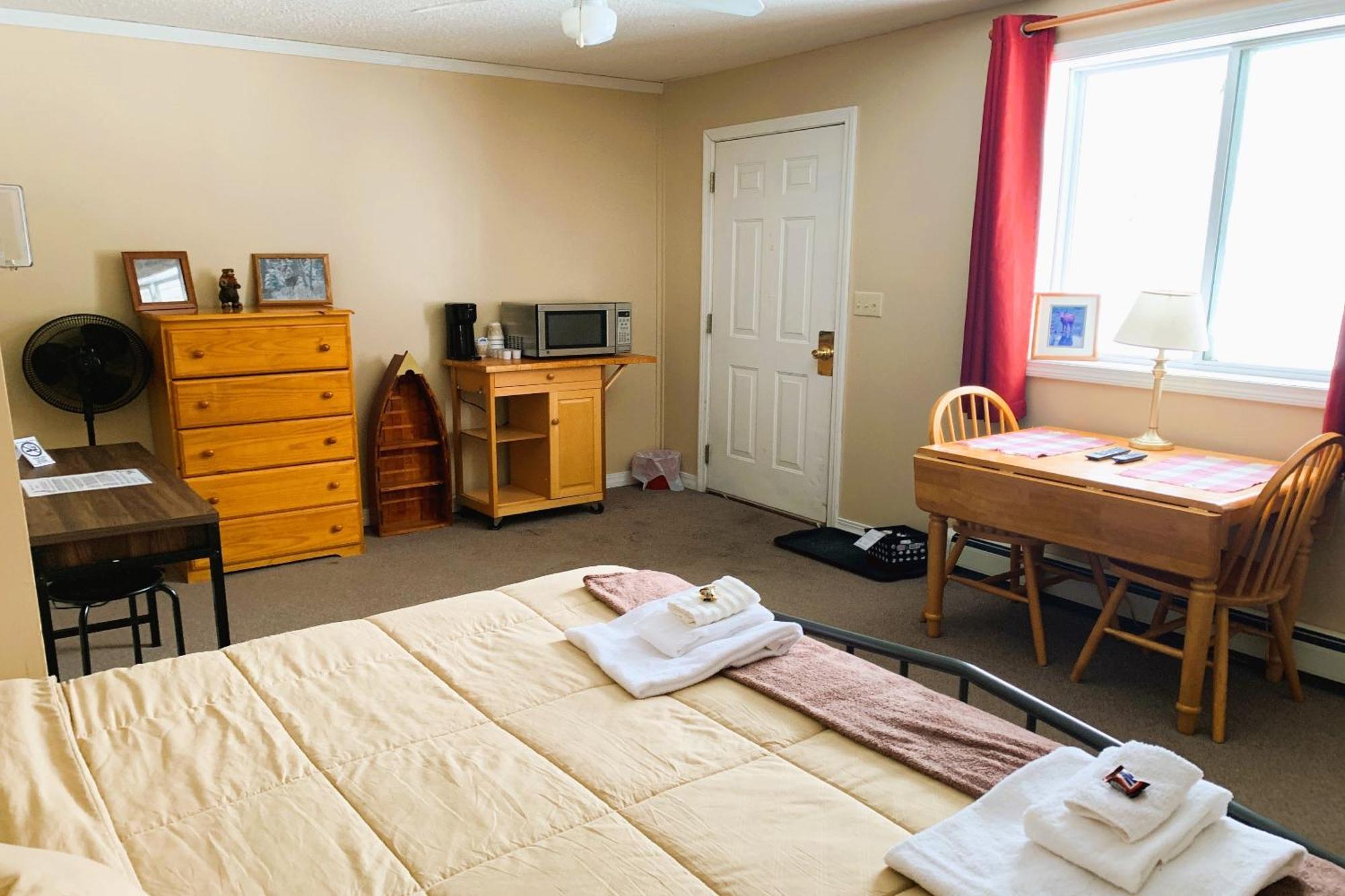Love Hotels St John River By Oyo At Fort Kent Me Saint John Plantation Bagian luar foto