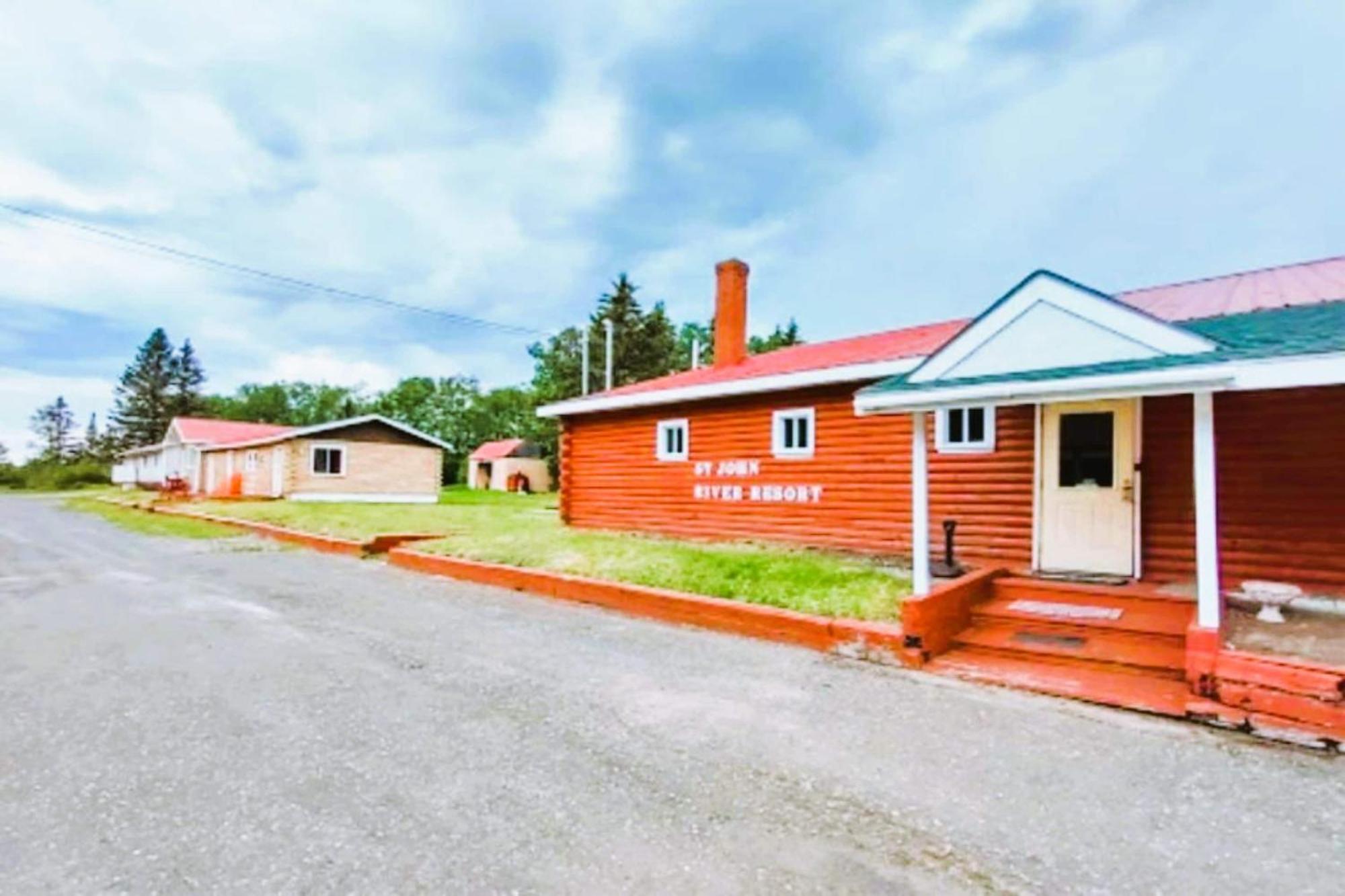 Love Hotels St John River By Oyo At Fort Kent Me Saint John Plantation Bagian luar foto