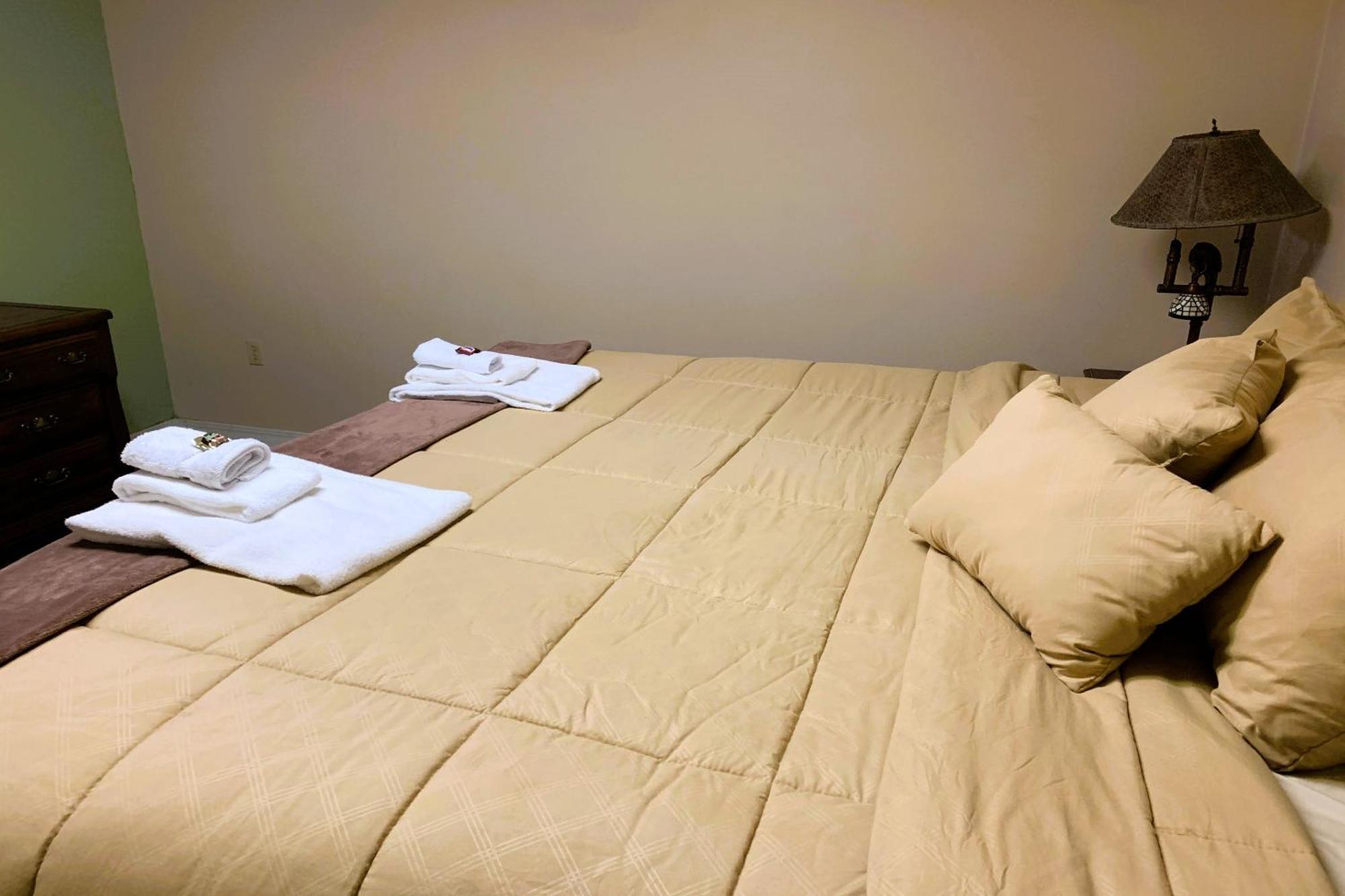 Love Hotels St John River By Oyo At Fort Kent Me Saint John Plantation Bagian luar foto