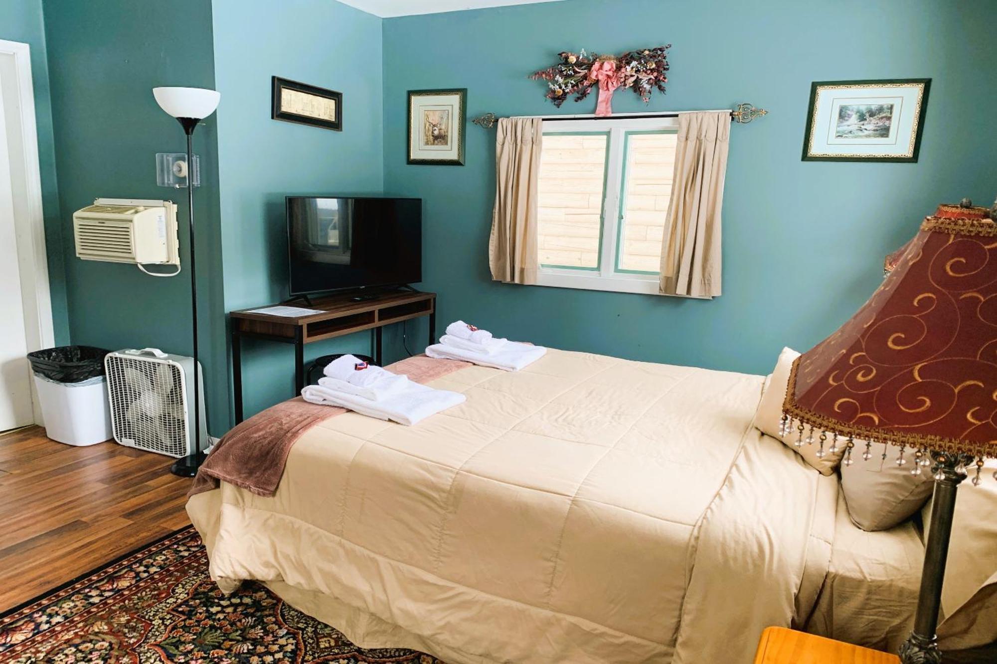 Love Hotels St John River By Oyo At Fort Kent Me Saint John Plantation Bagian luar foto