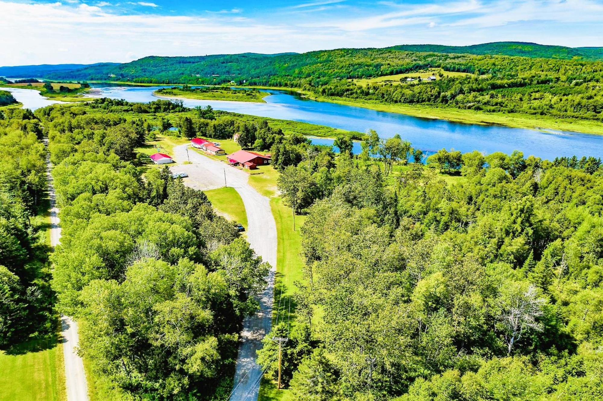 Love Hotels St John River By Oyo At Fort Kent Me Saint John Plantation Bagian luar foto